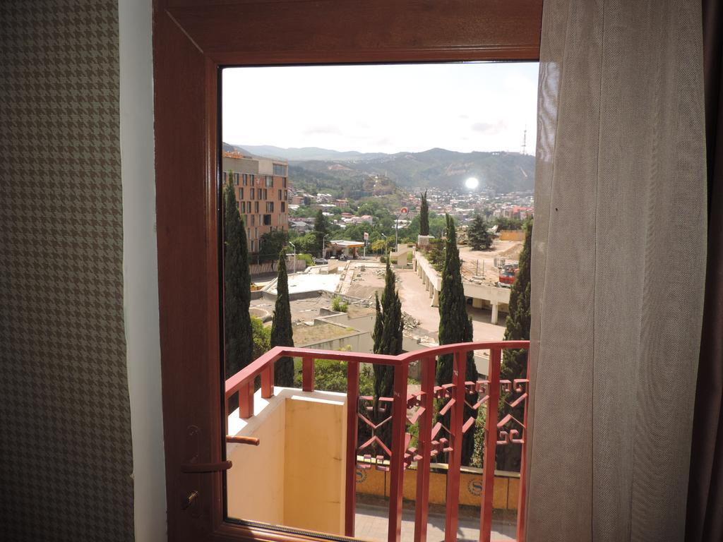 Begi Hotel Tiflis Exterior foto