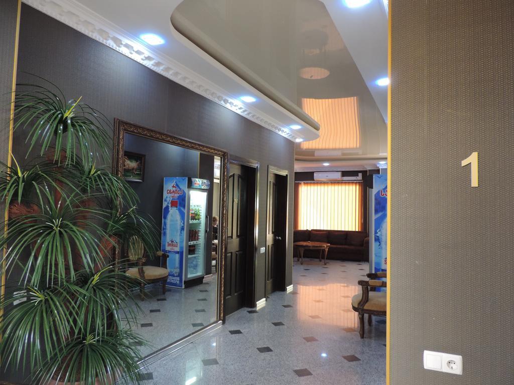 Begi Hotel Tiflis Exterior foto