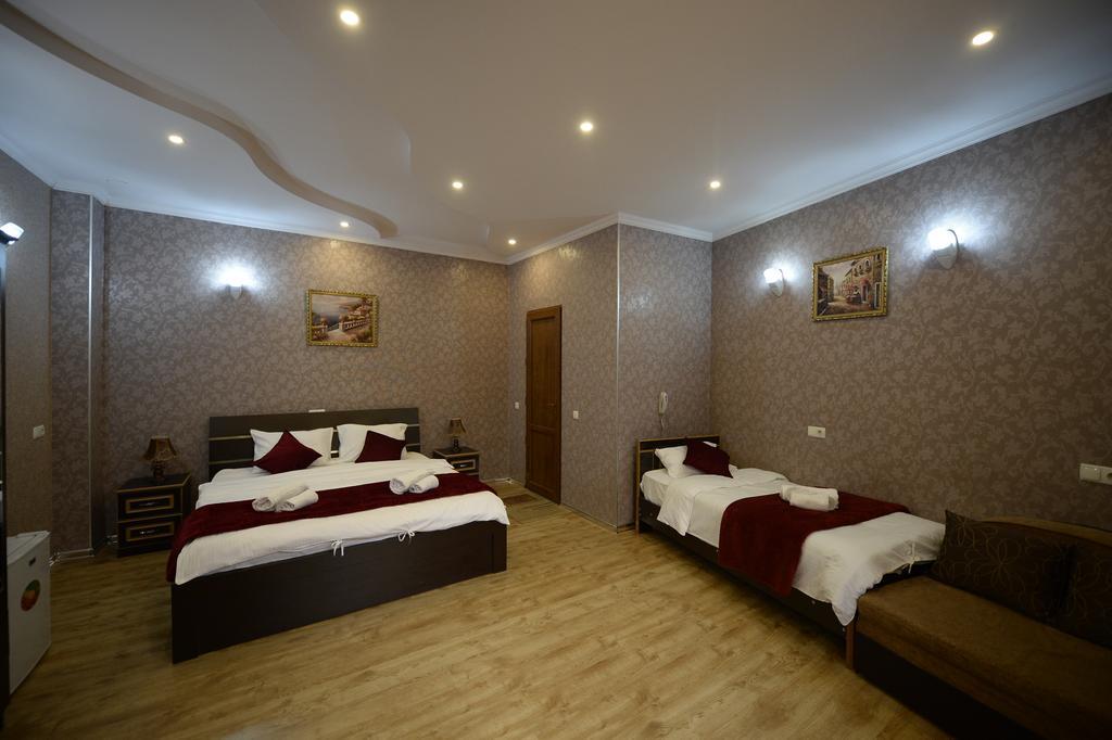 Begi Hotel Tiflis Habitación foto
