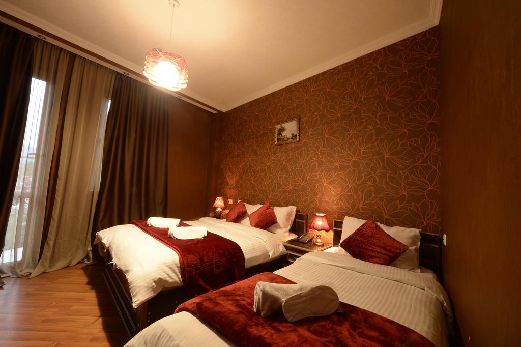 Begi Hotel Tiflis Exterior foto
