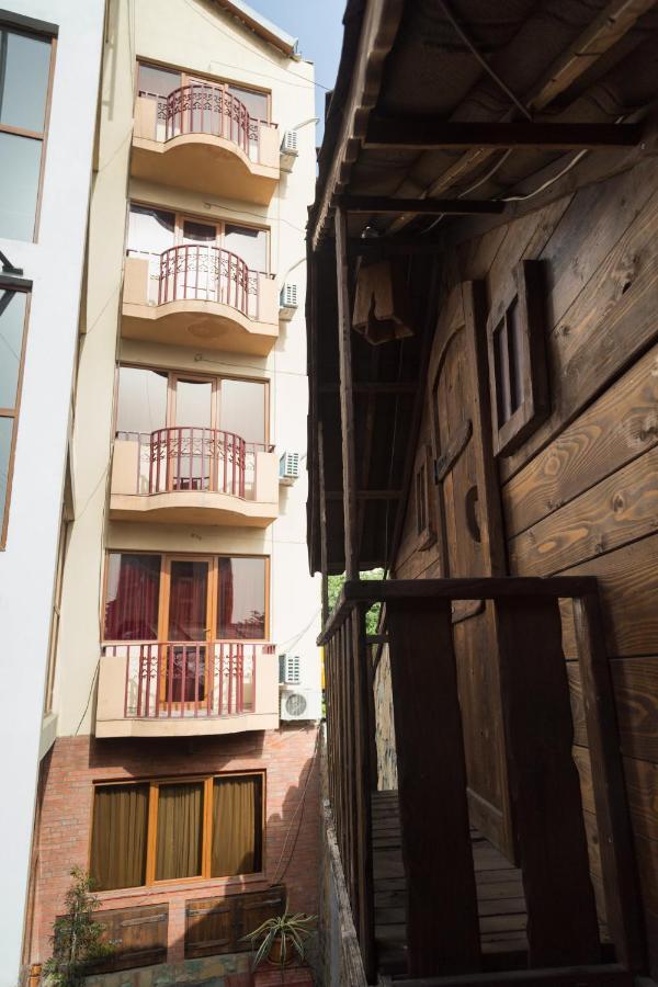 Begi Hotel Tiflis Exterior foto